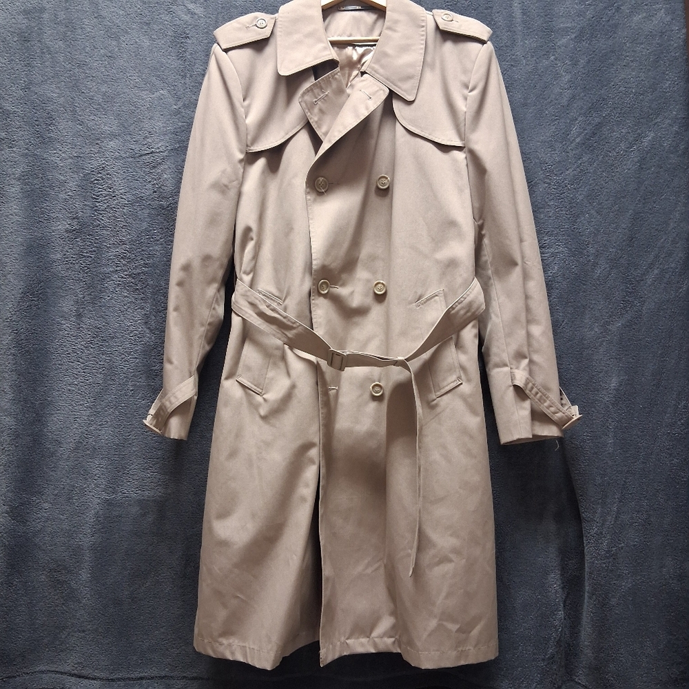 Vintage Henley Trench Coat Sz 44